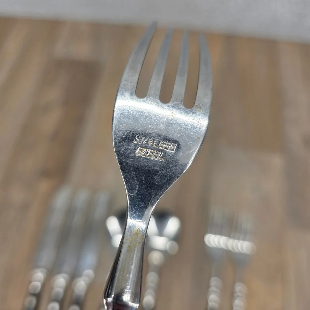 Vtg 8 Pc Stainless Steel Flatware Set Black Rivet Handles Knives Forks Spoons